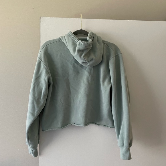 Hollister Light Green Crop Hoodie - Picture 3 of 4